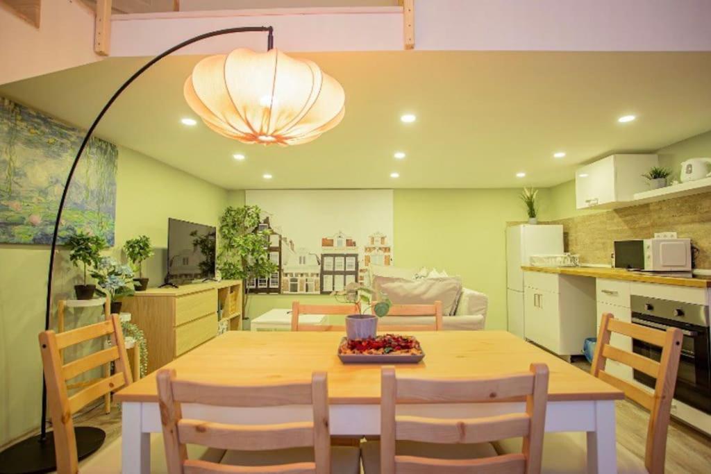 Cosy 2 Bedroom Flat In Akacfa St., Sol Budapeşte Dış mekan fotoğraf