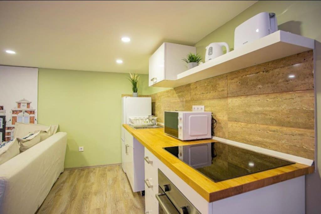 Cosy 2 Bedroom Flat In Akacfa St., Sol Budapeşte Dış mekan fotoğraf