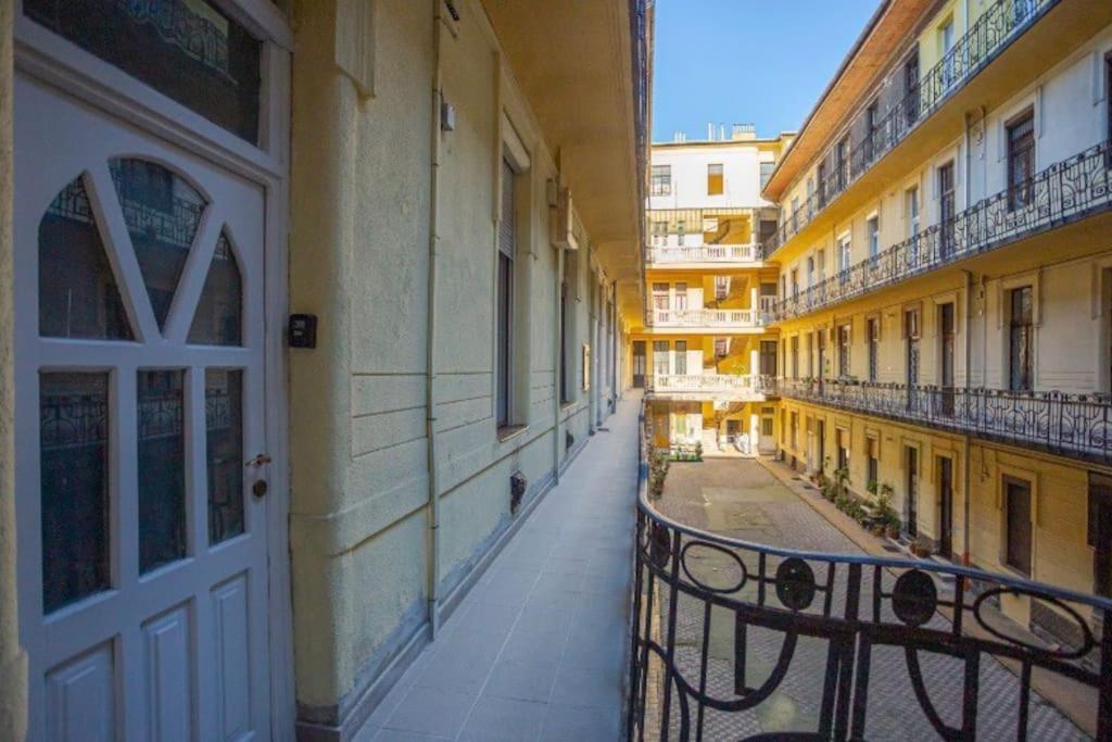 Cosy 2 Bedroom Flat In Akacfa St., Sol Budapeşte Dış mekan fotoğraf